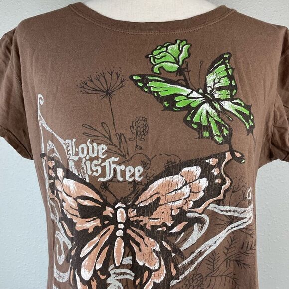 Love is Free T-Shirt Size XL EUC - Picture 2 of 6